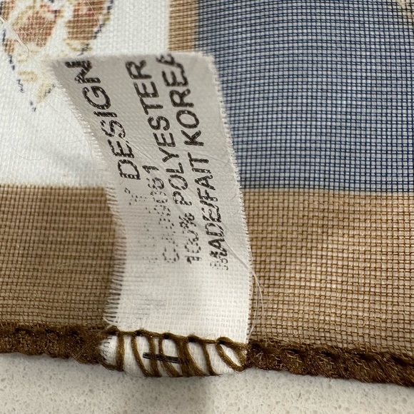 "Gardeners Day" Neckerchief Scarf - Unisex - Picture 3 of 13